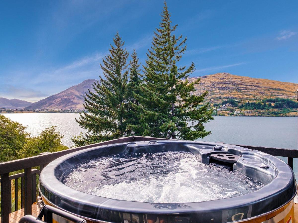 Queenstown Lakefront Dream 4 Bed Экстерьер фото