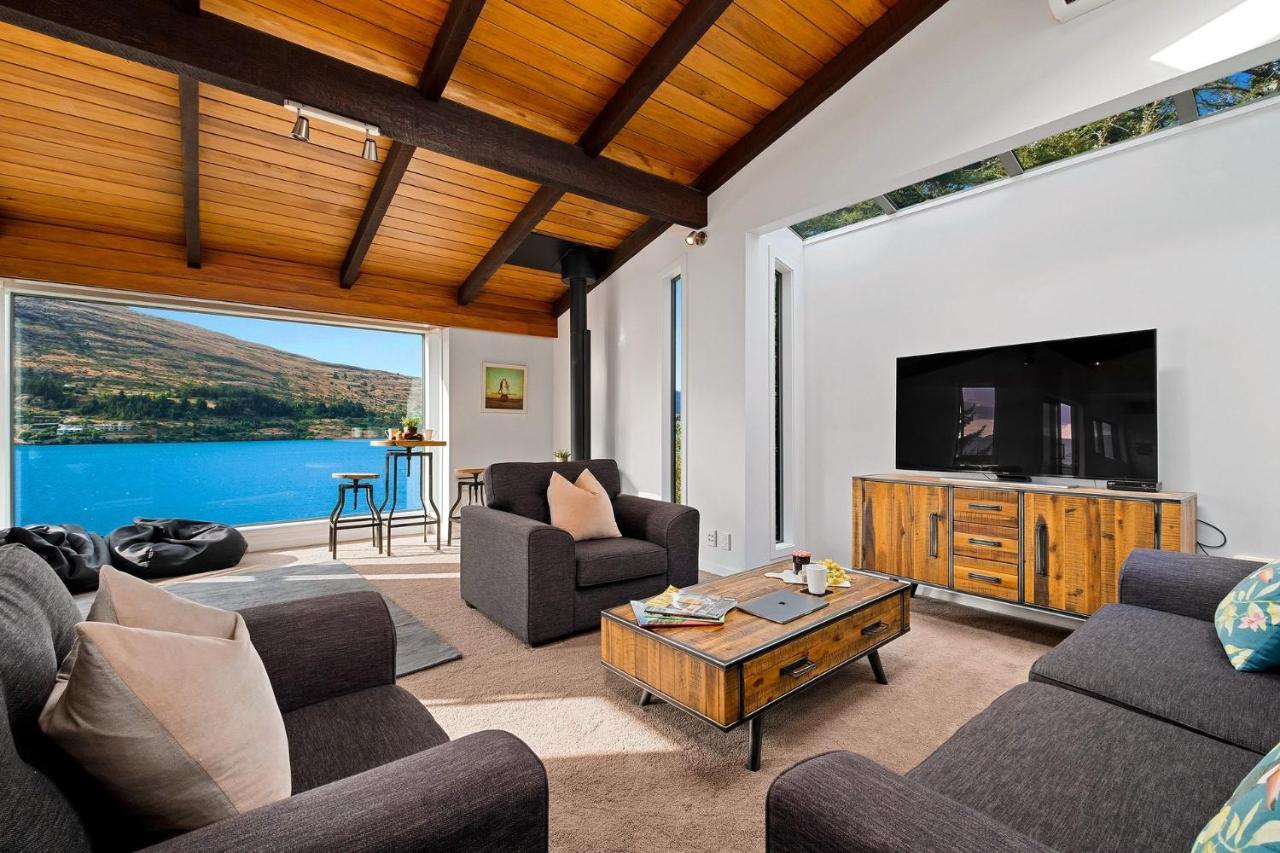 Queenstown Lakefront Dream 4 Bed Экстерьер фото