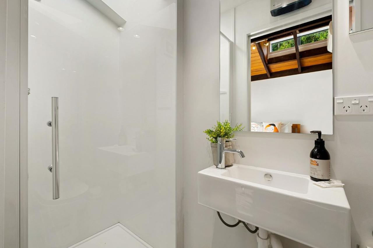 Queenstown Lakefront Dream 4 Bed Экстерьер фото