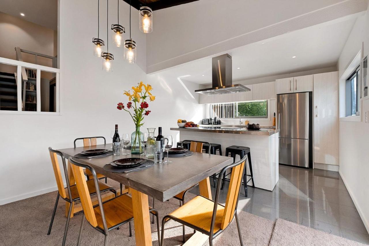 Queenstown Lakefront Dream 4 Bed Экстерьер фото