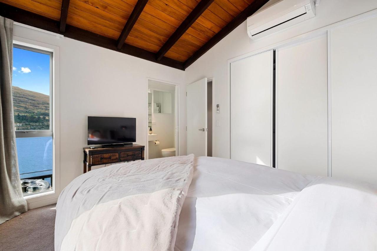 Queenstown Lakefront Dream 4 Bed Экстерьер фото