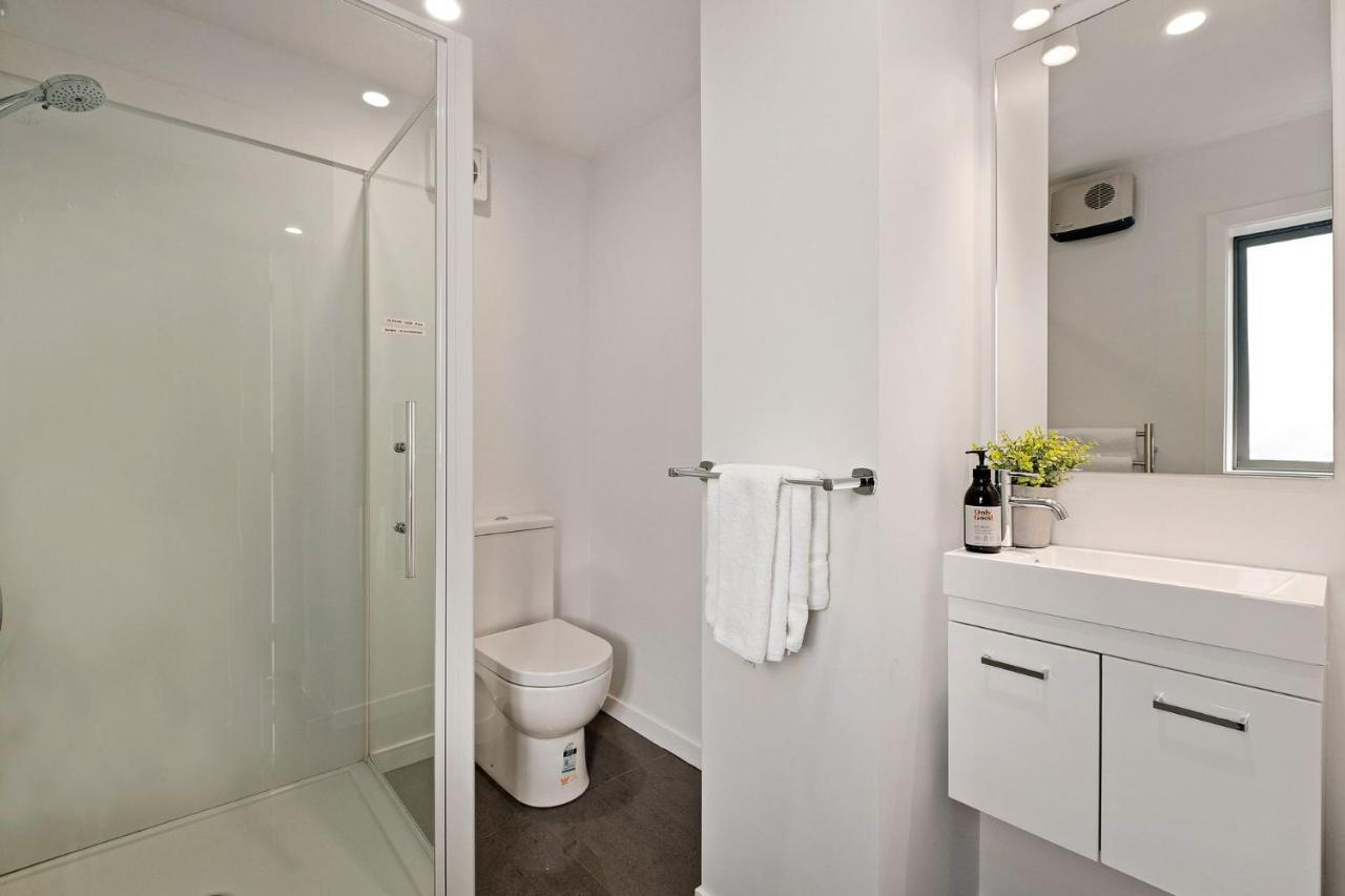 Queenstown Lakefront Dream 4 Bed Экстерьер фото