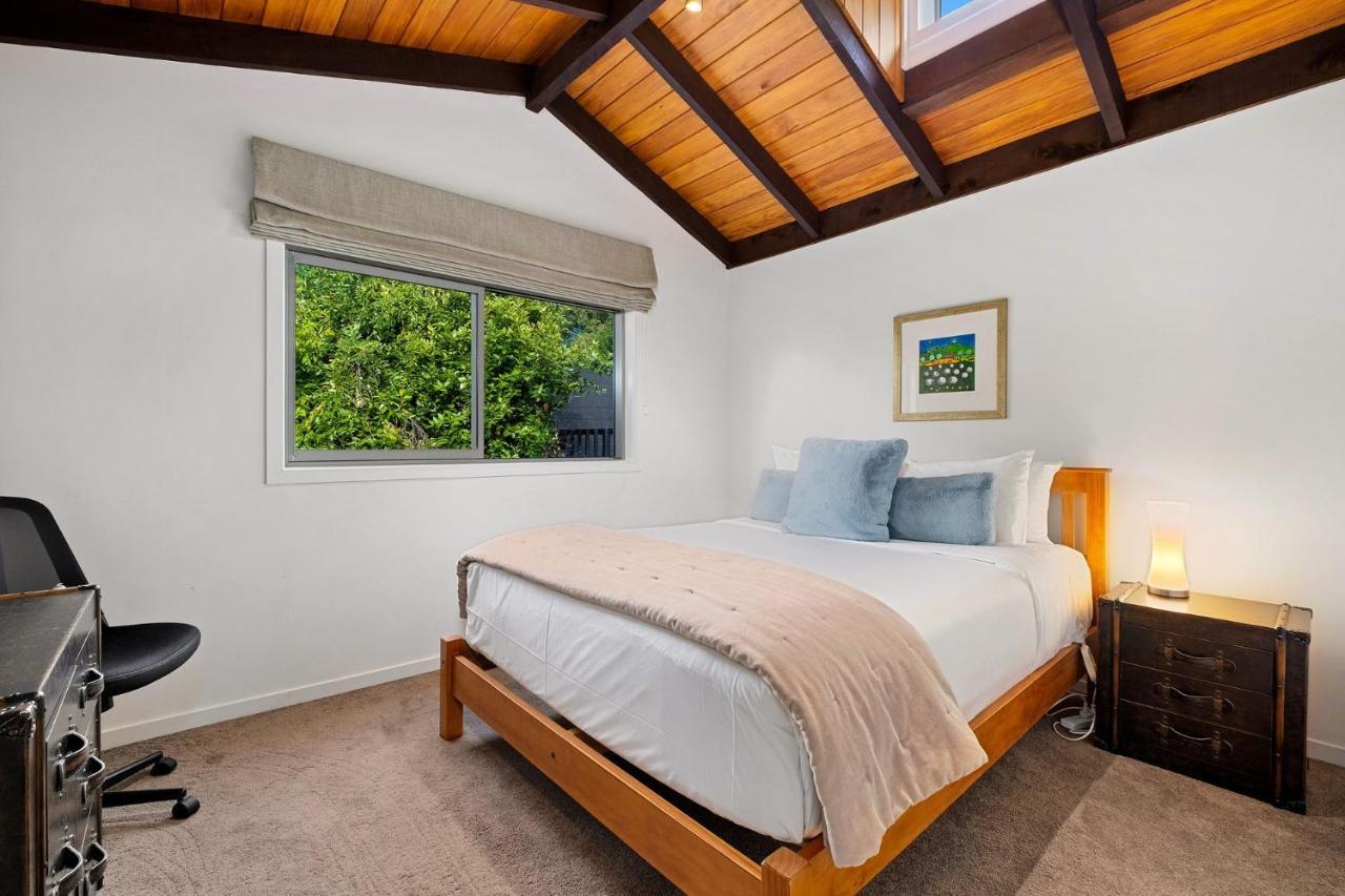 Queenstown Lakefront Dream 4 Bed Экстерьер фото